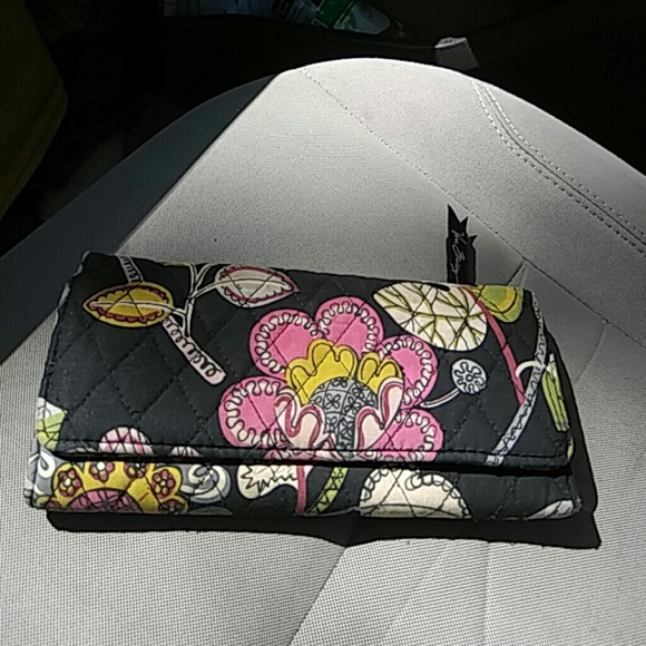 Vera Bradley Handbags - Vera Bradley wallet